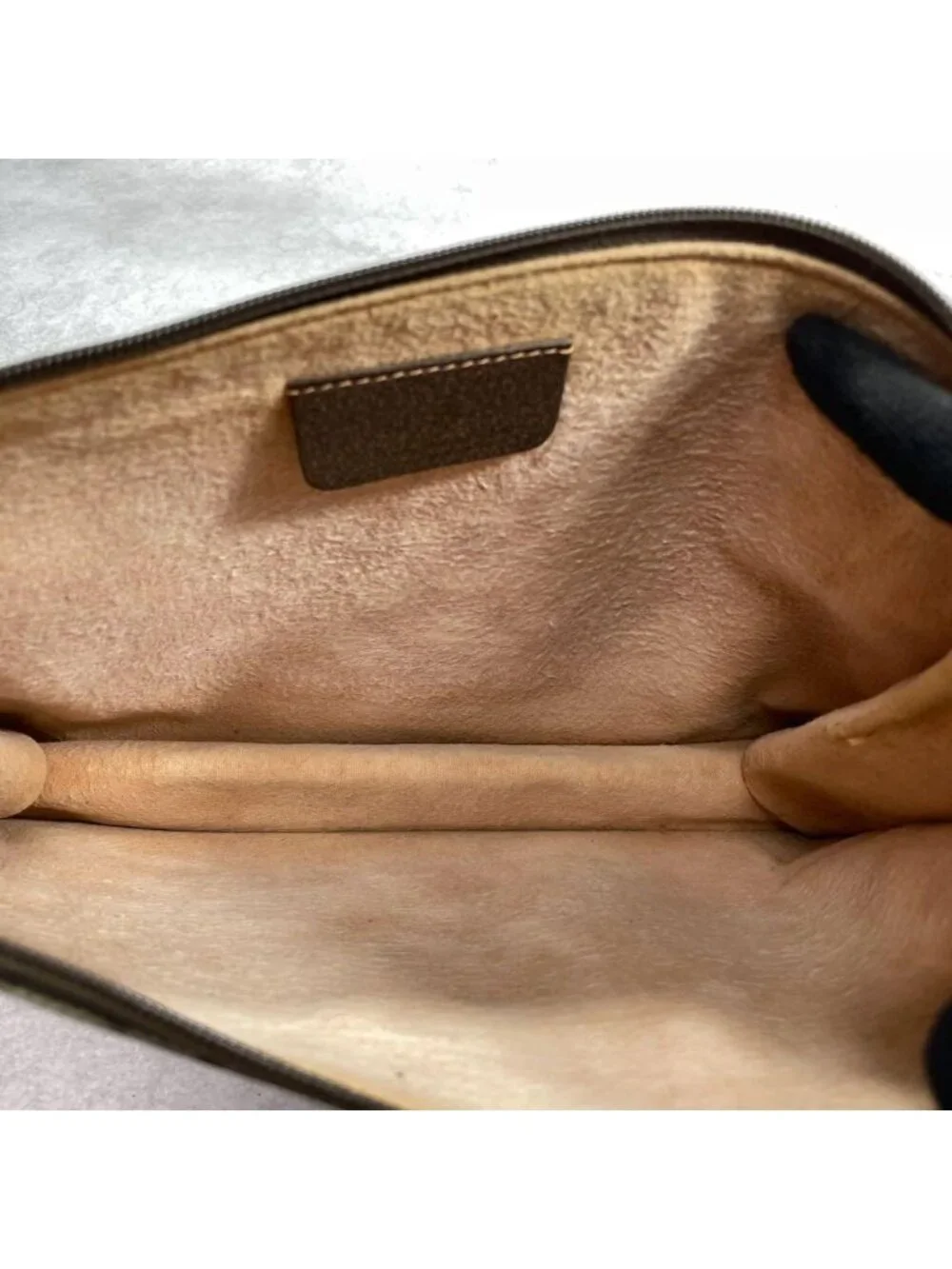 Gucci GG Clutch Brown Leather Logo Gold